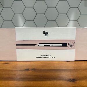 L'ange Le Ceramique Flat Iron in Pink - NIB
